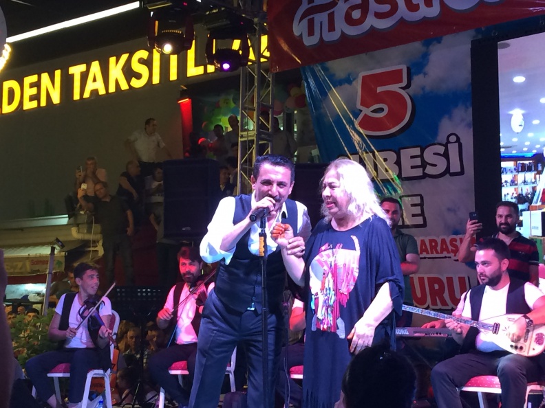 Hasırcıoğlu AVM Dilberay Latif Doğan Konseri (25).JPG