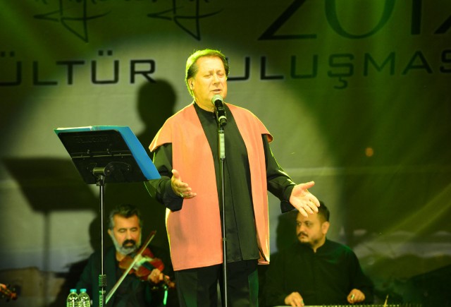 Ahmet Özhan Konseri - Kahramanmaraş Tanıtım Günleri (11).jpg